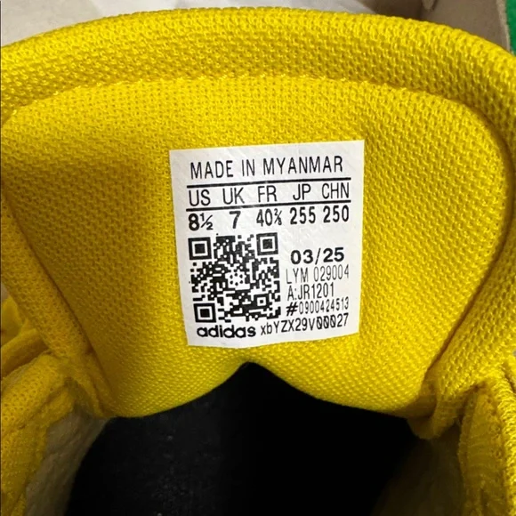 Adidas Yellow Barreda Trainers Sneakers US 8.5 UK 7 - Picture 10 of 10